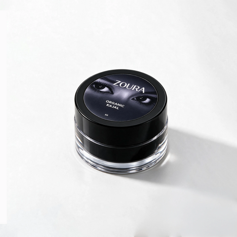 كحل عشبي – تحديد عميق للعين باللون الأسود مع انسيابية ناعمة ولطيفة للاستخدام اليومي